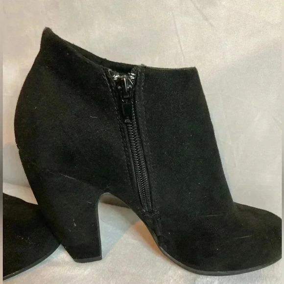 Olsenboye‎ black ankle booties - Picture 9 of 10